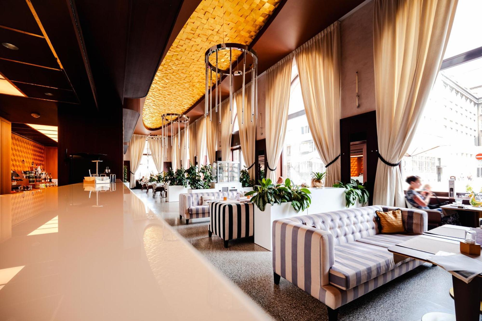 Hotel Palac Elektra Ostrava Buitenkant foto