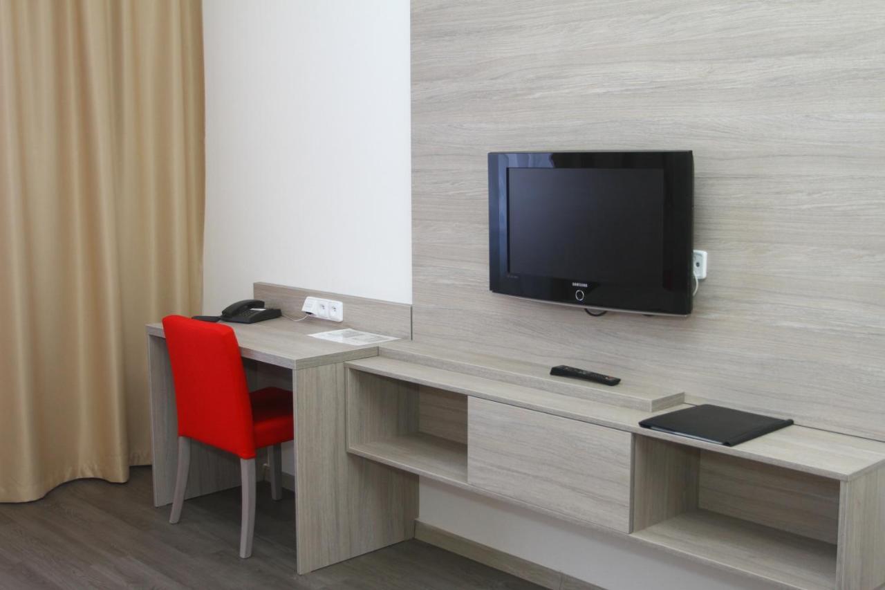 Hotel Palac Elektra Ostrava Buitenkant foto